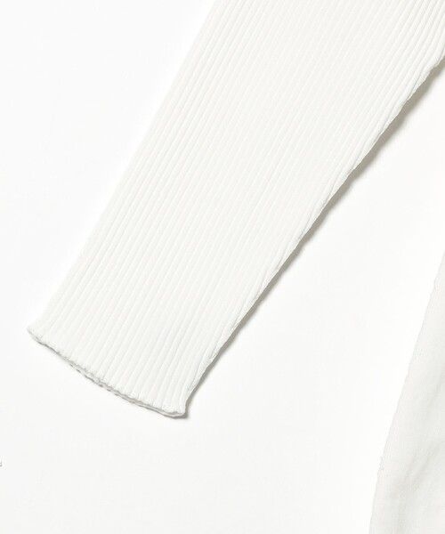 EFFE BEAMS(エッフェビームス)の「バック ボタン ニット ワンピース(ワンピース・レディース・オフホワイト/ブラック・ONE SIZE)」の11枚目の写真
