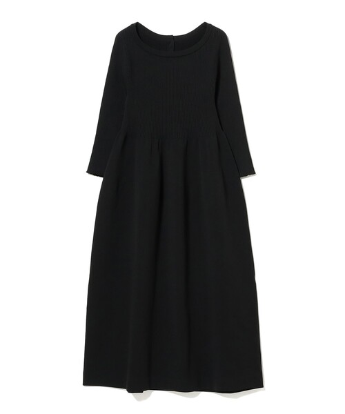 EFFE BEAMS(エッフェビームス)の「バック ボタン ニット ワンピース(ワンピース・レディース・オフホワイト/ブラック・ONE SIZE)」の6枚目の写真