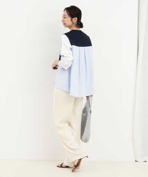MICO COULIER(ミコクリエ)の「後ろシャツ配色切替カーディガン(ニット/セーター・レディース・オフホワイト/ネイビー/ライトグレー・38)」の6枚目の写真