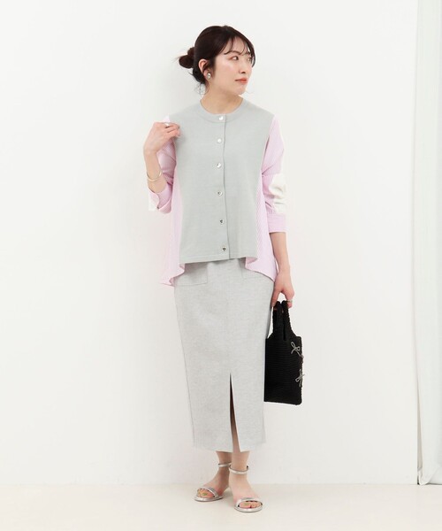 MICO COULIER(ミコクリエ)の「後ろシャツ配色切替カーディガン(ニット/セーター・レディース・オフホワイト/ネイビー/ライトグレー・38)」の10枚目の写真