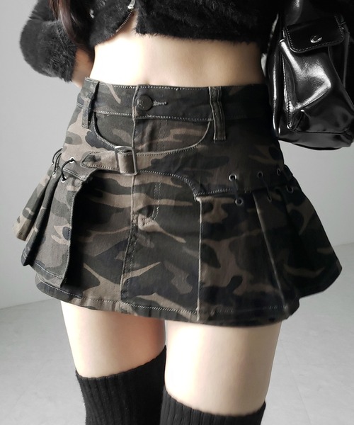【美品】レスミルズ ロングパンツ+カットソー（迷彩×黒） セール】【 インパン裏地付 】カモフラベルテッドマイクロプリーツ