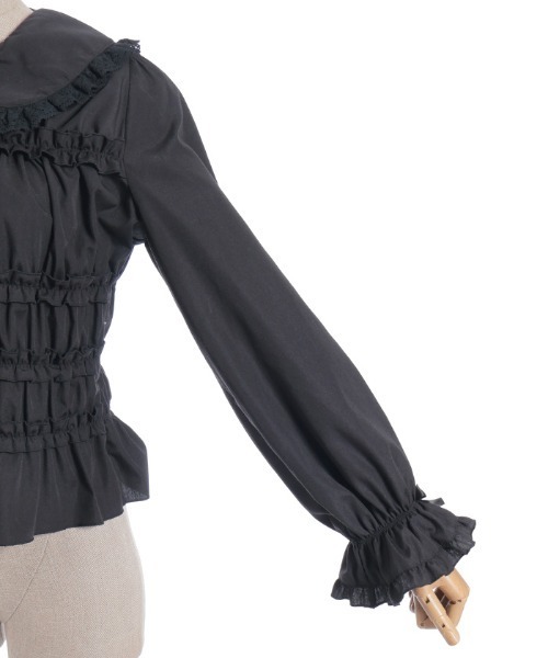 axes femme POETIQUE（アクシーズファムポエティック）の「シャーリングフリル丸襟ブラウス（シャツ/ブラウス・レディース・ホワイト/ブラック・MEDIUM）」の9枚目の写真