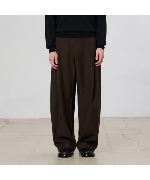 HYOJI(ヒョージ)の「カーブドワイドスラックス (F01-3カラー)(スラックス・メンズ・ブラウン/チャコール/ブラック・XL/L/M/S)」の3枚目の写真