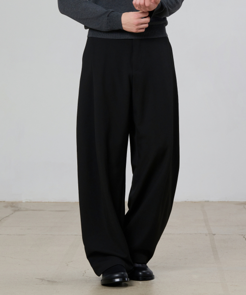 HYOJI(ヒョージ)の「カーブドワイドスラックス (F01-3カラー)(スラックス・メンズ・ブラウン/チャコール/ブラック・XL/L/M/S)」の5枚目の写真