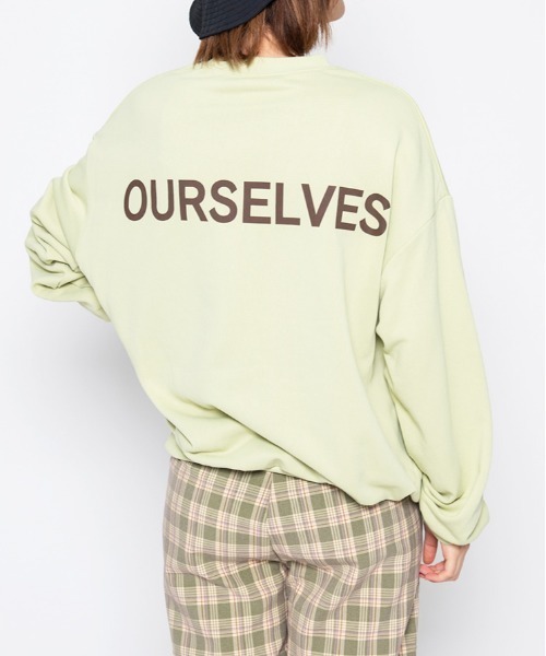 spiritoso(スピリトーゾ)の「OURSELVESプリントビッグスウェットトレーナー(スウェット・レディース・杢グレー/スミクロ/グリーン系その他・FREE)」の3枚目の写真