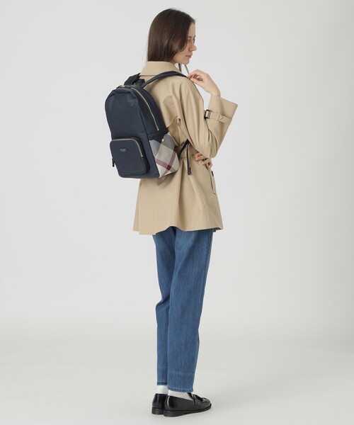 BLUE LABEL CRESTBRIDGE（ブルーレーベルクレストブリッジ）の「パーシャルクレストブリッジチェックナイロンバックパック（バックパック/リュック・レディース・ダークネイビー/ブラック・FREE）」の10枚目の写真