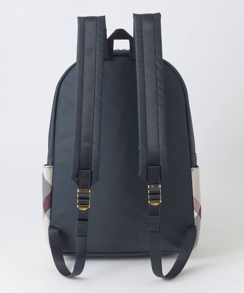 BLUE LABEL CRESTBRIDGE（ブルーレーベルクレストブリッジ）の「パーシャルクレストブリッジチェックナイロンバックパック（バックパック/リュック・レディース・ダークネイビー/ブラック・FREE）」の11枚目の写真