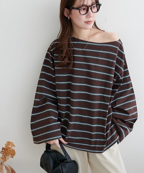 DISCOAT（ディスコート）の「2WAYワンショルボーダープルオーバー《WEB限定カラーあり》（Tシャツ/カットソー・レディース・ピンク/チャコールグレー/オフホワイト/ベージュ/ネイビー/ブラウン・FREE）」の4枚目の写真