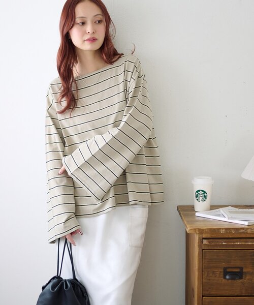 DISCOAT（ディスコート）の「2WAYワンショルボーダープルオーバー《WEB限定カラーあり》（Tシャツ/カットソー・レディース・ピンク/チャコールグレー/オフホワイト/ベージュ/ネイビー/ブラウン・FREE）」の10枚目の写真