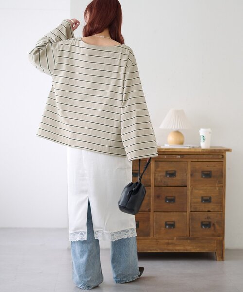 DISCOAT（ディスコート）の「2WAYワンショルボーダープルオーバー《WEB限定カラーあり》（Tシャツ/カットソー・レディース・ピンク/チャコールグレー/オフホワイト/ベージュ/ネイビー/ブラウン・FREE）」の12枚目の写真