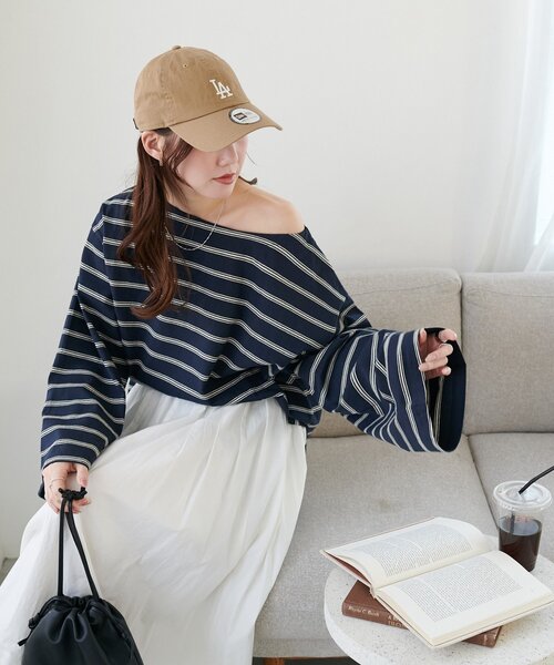 DISCOAT（ディスコート）の「2WAYワンショルボーダープルオーバー《WEB限定カラーあり》（Tシャツ/カットソー・レディース・ピンク/チャコールグレー/オフホワイト/ベージュ/ネイビー/ブラウン・FREE）」の15枚目の写真