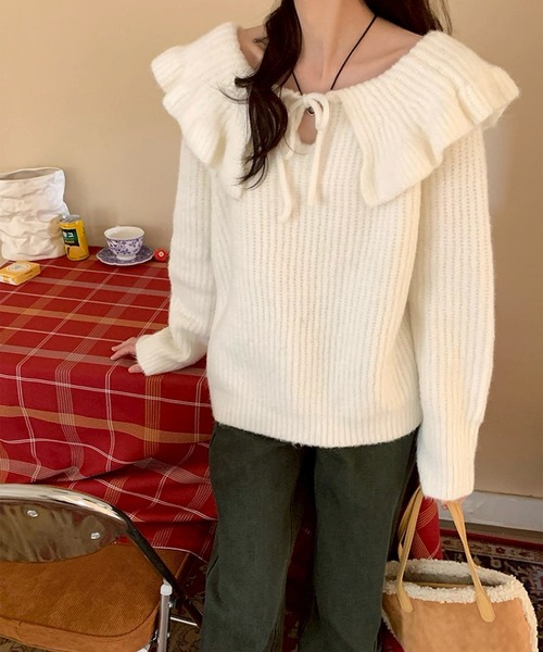 leune(ルネ)の「ラッフルカラーニット(ニット/セーター・レディース・オフホワイト・FREE)」の1枚目の写真