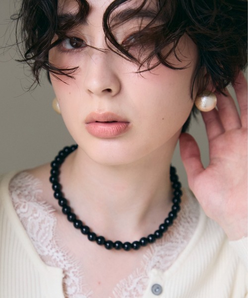 Trish（トリッシュ）の「ビッグコットンパールピアス（ピアス（両耳用）・レディース・ホワイト・FREE）」の2枚目の写真