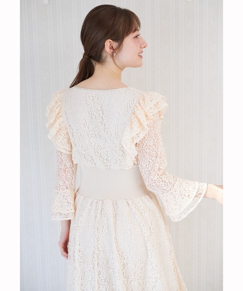 tocco closet(トッコ クローゼット)の「ウエストリブフリルレースワンピース(ワンピース・レディース・ラベンダー/ベージュ・M)」の10枚目の写真