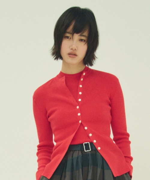 Mila Owen（ミラオーウェン）の「UVケアシアーリブニットカーディガン（カーディガン/ボレロ・レディース・ブラック/グレー/レッド/グリーン・1/0）」の4枚目の写真