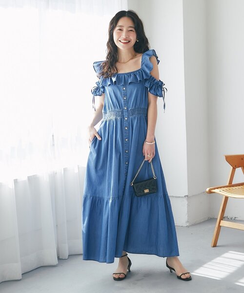 La boutique BonBon(ラブティックボンボン)の「【愛されモテワンピ】ライトデニムフリルトリムワンピース(ワンピース・レディース・ブルー/サックスブルー・PS/FREE)」の10枚目の写真
