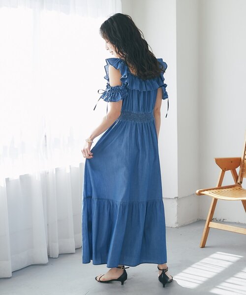 La boutique BonBon(ラブティックボンボン)の「【愛されモテワンピ】ライトデニムフリルトリムワンピース(ワンピース・レディース・ブルー/サックスブルー・PS/FREE)」の12枚目の写真