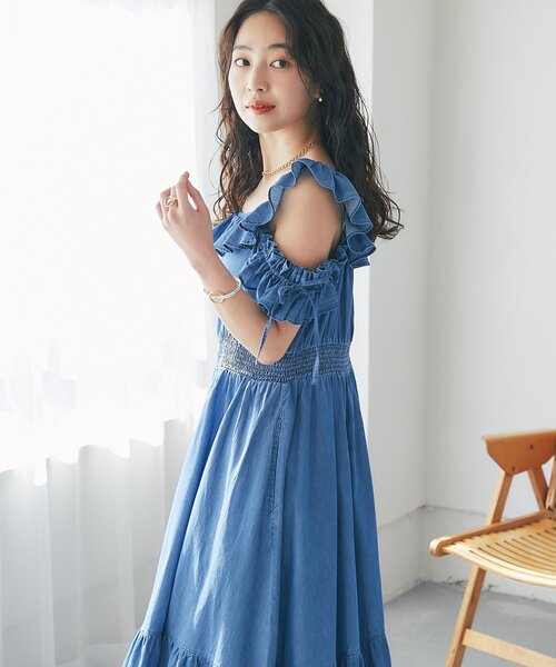La boutique BonBon(ラブティックボンボン)の「【愛されモテワンピ】ライトデニムフリルトリムワンピース(ワンピース・レディース・ブルー/サックスブルー・PS/FREE)」の15枚目の写真