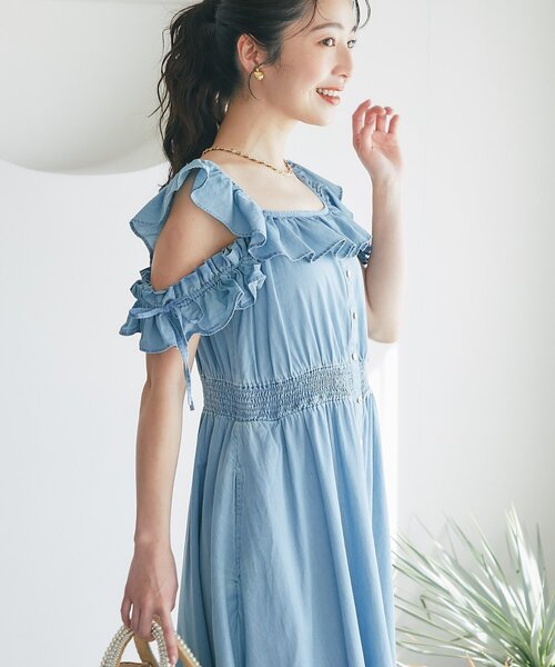 La boutique BonBon(ラブティックボンボン)の「【愛されモテワンピ】ライトデニムフリルトリムワンピース(ワンピース・レディース・ブルー/サックスブルー・PS/FREE)」の21枚目の写真