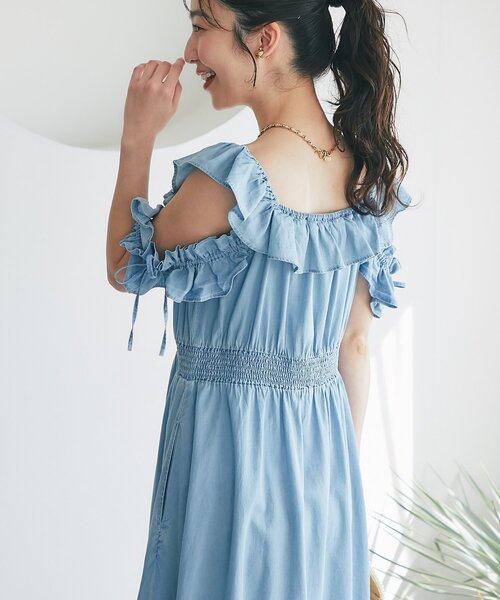 La boutique BonBon(ラブティックボンボン)の「【愛されモテワンピ】ライトデニムフリルトリムワンピース(ワンピース・レディース・ブルー/サックスブルー・PS/FREE)」の22枚目の写真
