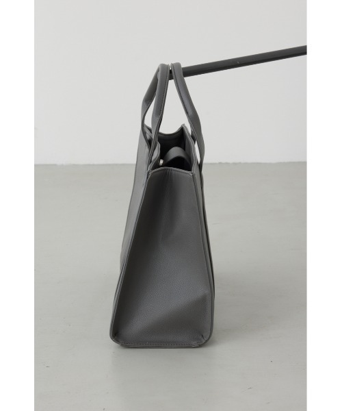 AZUL by moussy（アズールバイマウジー）の「合皮スクエアミドルバッグ（ハンドバッグ・メンズ・グレー/ブラック・FREE）」の16枚目の写真