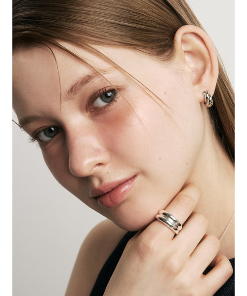 HEI（ヘイ）の「two-line bold ring（リング・レディース・その他・FREE）」の2枚目の写真