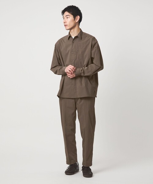 green label relaxing（グリーンレーベルリラクシング）の「WONDER CLOTH ボックス シルエット 長袖 シャツ -ストレッチ・接触冷感・吸水速乾-（シャツ/ブラウス・メンズ・モカ/ダークグレー/ブラック・XL/L/M/S）」の14枚目の写真