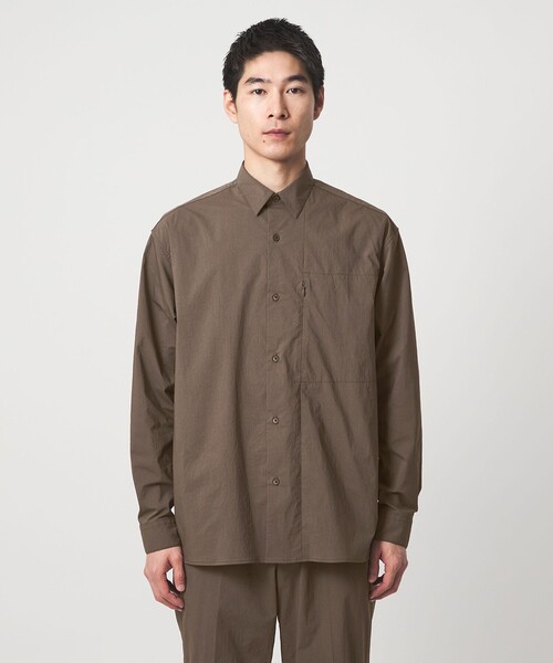 green label relaxing（グリーンレーベルリラクシング）の「WONDER CLOTH ボックス シルエット 長袖 シャツ -ストレッチ・接触冷感・吸水速乾-（シャツ/ブラウス・メンズ・モカ/ダークグレー/ブラック・XL/L/M/S）」の15枚目の写真