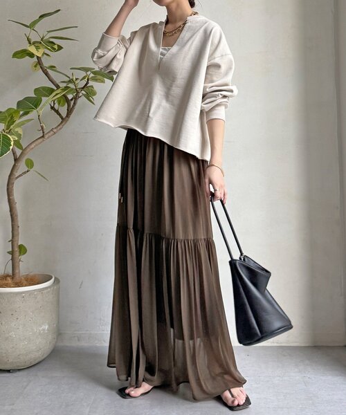 DouDou（ドゥドゥ）の「【WEB限定】Vネック裏毛×レースロンTEEセット（Tシャツ/カットソー・レディース・グレー/ベージュ/ダークグレー・FREE）」の4枚目の写真