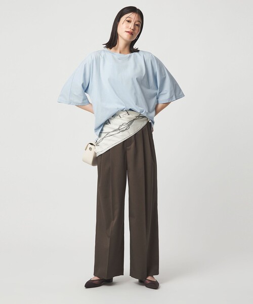 green label relaxing(グリーンレーベルリラクシング)の「【WEB限定】<at ease>ドルマン カットソー 接触冷感(Tシャツ/カットソー・レディース・ライトブルー/ブラック/ダークブラウン/ホワイト・36/38)」の6枚目の写真