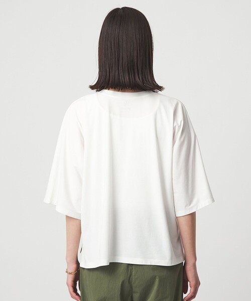 green label relaxing(グリーンレーベルリラクシング)の「【WEB限定】<at ease>ドルマン カットソー 接触冷感(Tシャツ/カットソー・レディース・ライトブルー/ブラック/ダークブラウン/ホワイト・36/38)」の12枚目の写真