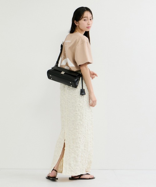 le cercle ADAM ET ROPE'(ルセルクルアダムエロペ)の「【George Cinq(ジョルジュサンク)】CYLINDER BAG / WEB限定(ショルダーバッグ・レディース・ブラック/キャメル・FREE)」の22枚目の写真