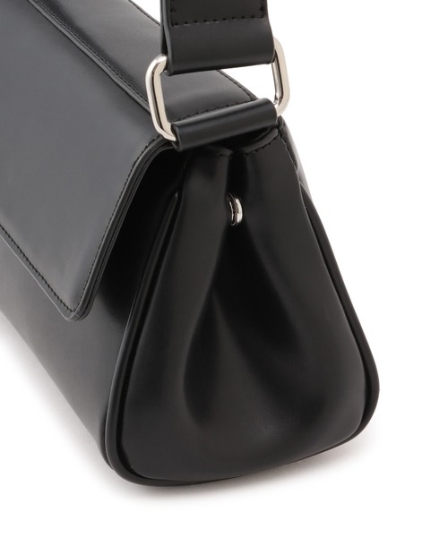 le cercle ADAM ET ROPE'(ルセルクルアダムエロペ)の「【George Cinq(ジョルジュサンク)】CYLINDER BAG / WEB限定(ショルダーバッグ・レディース・ブラック/キャメル・FREE)」の10枚目の写真