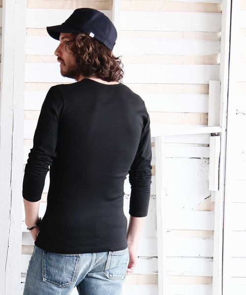 SABLE CLUTCH（セーブルクラッチ）の「ベーシックロングスリーブUネックTシャツ（Tシャツ/カットソー・メンズ・ブラック/ホワイト・SMALL/MEDIUM）」の10枚目の写真