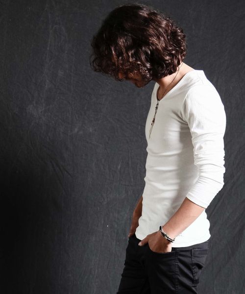 SABLE CLUTCH（セーブルクラッチ）の「ベーシックロングスリーブUネックTシャツ（Tシャツ/カットソー・メンズ・ブラック/ホワイト・SMALL/MEDIUM）」の14枚目の写真