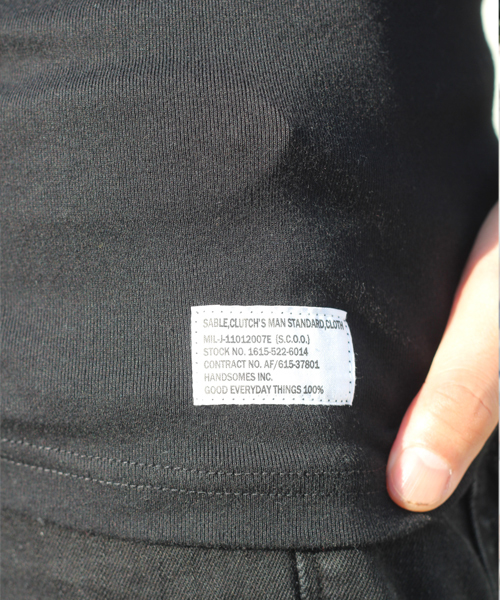 SABLE CLUTCH（セーブルクラッチ）の「ベーシックロングスリーブUネックTシャツ（Tシャツ/カットソー・メンズ・ブラック/ホワイト・SMALL/MEDIUM）」の8枚目の写真