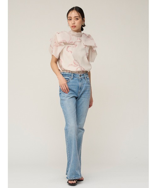 SNIDEL（スナイデル）の「Sustainableリボンライクオーガンシースルーブラウス（シャツ/ブラウス・レディース・オフホワイト/ブラック/ライトピンク・F）」の13枚目の写真