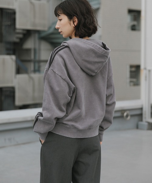 adidas(アディダス)の「adidas/アディダス TG FZ ダブルジップ ルーズフィットフレンチテリー ジップパーカー 2026年春夏(パーカー・メンズ・ブラック/グレー・S/M/L/XL)」の19枚目の写真