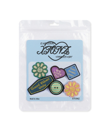 XTONZ（エクストーンズ）の「XTA102 レトロピンバッジ (MULTI)（その他小物）」