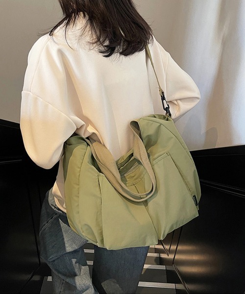 Miniministore(ミニミニストア)の「ナイロンショルダーバッグ大容量トート軽量(トートバッグ・レディース・ブラック/アイボリー/カーキ/キャメル・FREE)」の6枚目の写真