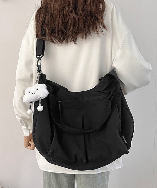 Miniministore(ミニミニストア)の「ナイロンショルダーバッグ大容量トート軽量(トートバッグ・レディース・ブラック/アイボリー/カーキ/キャメル・FREE)」の9枚目の写真