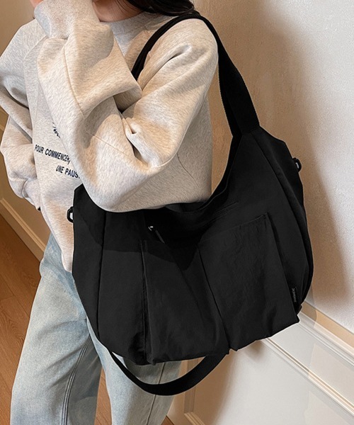 Miniministore(ミニミニストア)の「ナイロンショルダーバッグ大容量トート軽量(トートバッグ・レディース・ブラック/アイボリー/カーキ/キャメル・FREE)」の10枚目の写真