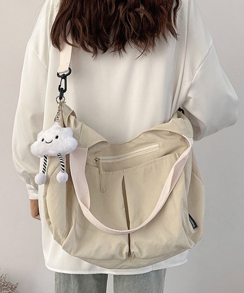 Miniministore(ミニミニストア)の「ナイロンショルダーバッグ大容量トート軽量(トートバッグ・レディース・ブラック/アイボリー/カーキ/キャメル・FREE)」の12枚目の写真