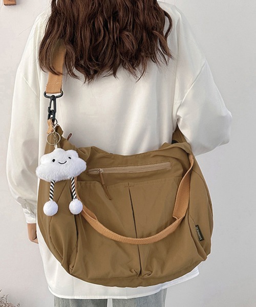 Miniministore(ミニミニストア)の「ナイロンショルダーバッグ大容量トート軽量(トートバッグ・レディース・ブラック/アイボリー/カーキ/キャメル・FREE)」の15枚目の写真