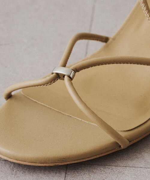 LOUNGEDRESS（ラウンジドレス）の「【GALENA/ガレナ】メタルポイントヒールサンダル（サンダル・レディース・ベージュ/ブラック・36/37/38）」の7枚目の写真