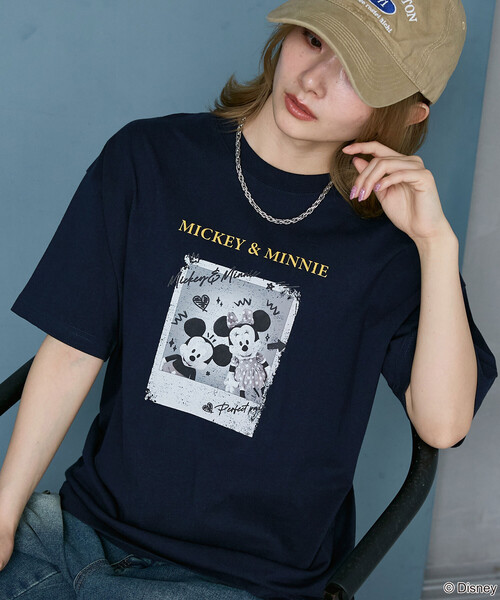 PUBLUX（パブリュクス）の「PUBLUX/パブリュクス Mickey Mouse & Minnie Mouse/ミッキーマウス & ミニーマウス/ 落書き風 フォトアート Tシャツ　限定展開（Tシャツ/カットソー・レディース・チャコールグレー/オフホワイト/イエロー/ネイビー・ﾌﾘ-）」の3枚目の写真