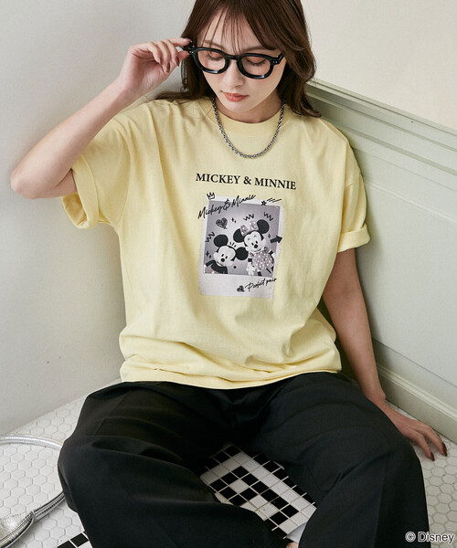PUBLUX（パブリュクス）の「PUBLUX/パブリュクス Mickey Mouse & Minnie Mouse/ミッキーマウス & ミニーマウス/ 落書き風 フォトアート Tシャツ　限定展開（Tシャツ/カットソー・レディース・チャコールグレー/オフホワイト/イエロー/ネイビー・ﾌﾘ-）」の4枚目の写真