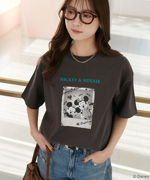 PUBLUX（パブリュクス）の「PUBLUX/パブリュクス Mickey Mouse & Minnie Mouse/ミッキーマウス & ミニーマウス/ 落書き風 フォトアート Tシャツ　限定展開（Tシャツ/カットソー・レディース・チャコールグレー/オフホワイト/イエロー/ネイビー・ﾌﾘ-）」の5枚目の写真