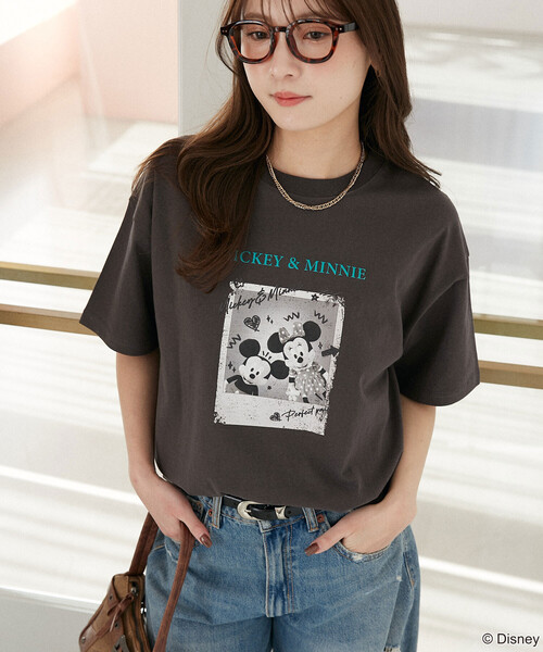 PUBLUX（パブリュクス）の「PUBLUX/パブリュクス Mickey Mouse & Minnie Mouse/ミッキーマウス & ミニーマウス/ 落書き風 フォトアート Tシャツ　限定展開（Tシャツ/カットソー・レディース・チャコールグレー/オフホワイト/イエロー/ネイビー・ﾌﾘ-）」の10枚目の写真