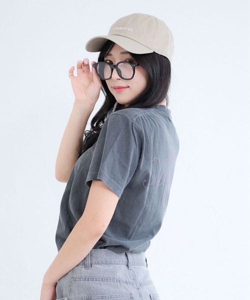 Bonjour Sagan(ボンジュールサガン)の「【&soiree】ピグメントプリントTシャツ(メッセージロゴ)(Tシャツ/カットソー・レディース・ブルー/アイボリー/ブラック・MEDIUM/FREE)」の12枚目の写真
